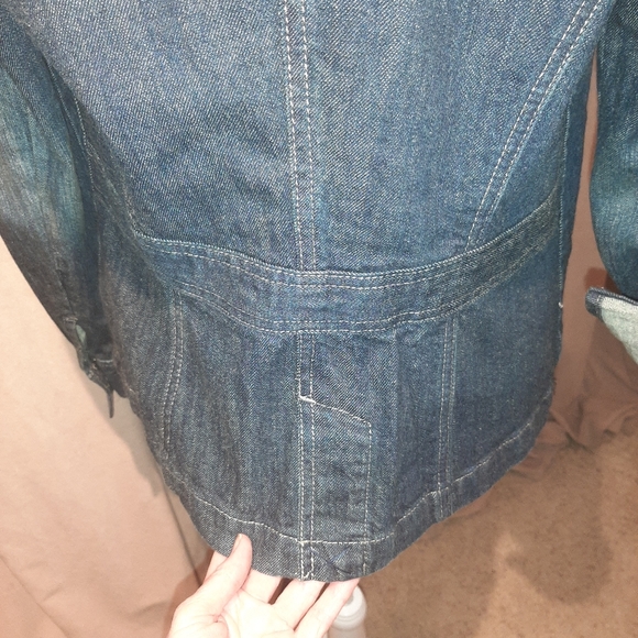 Tommy Hilfiger denim jacket - Picture 6 of 9